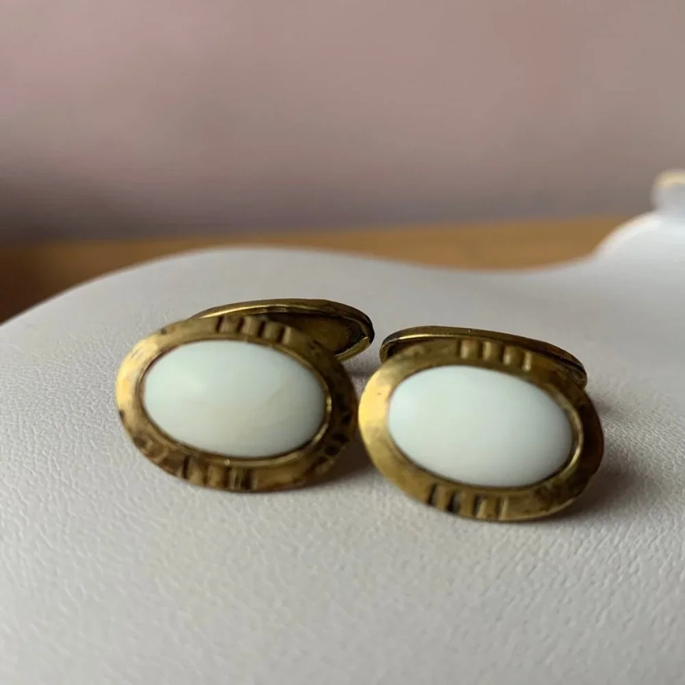 Vintage 1950 Men Cufflinks Gold Tone & White Agate